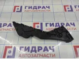 Кронштейн заднего бампера левый Lada X-Ray Cross 8450021122. Дефекты отверстий.