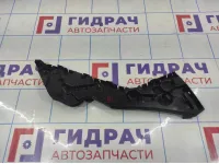 Кронштейн заднего бампера левый Lada X-Ray Cross 8450021122. Дефекты отверстий.