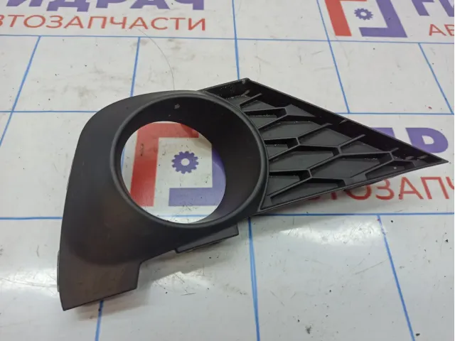 Рамка противотуманной фары левой Lada X-Ray Cross 8450021104.