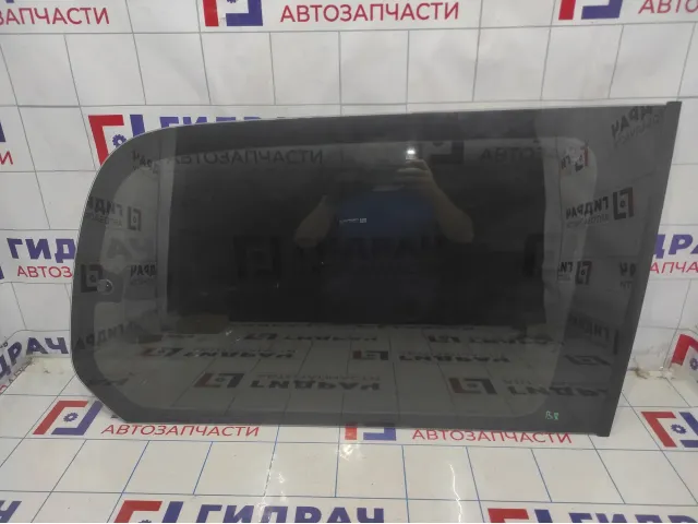 Стекло кузовное открывающееся (форточка) правое Toyota Land Cruiser 100 62710-60721