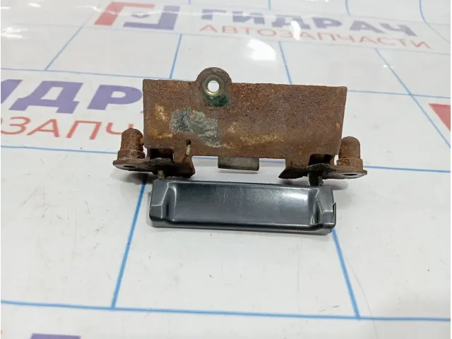 Ручка двери багажника наружная Toyota Land Cruiser 100 69215-60020