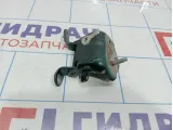 Петля двери багажника нижняя левая Toyota Land Cruiser 100 66120-60010