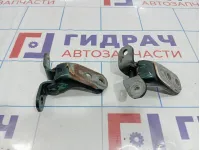 Петли двери передней правой Toyota Land Cruiser 100