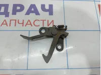 Крючок капота Toyota Land Cruiser 100 53550-60020