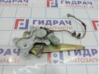 Стеклоподъемник электрический задний левый Toyota Land Cruiser 100 69804-60060