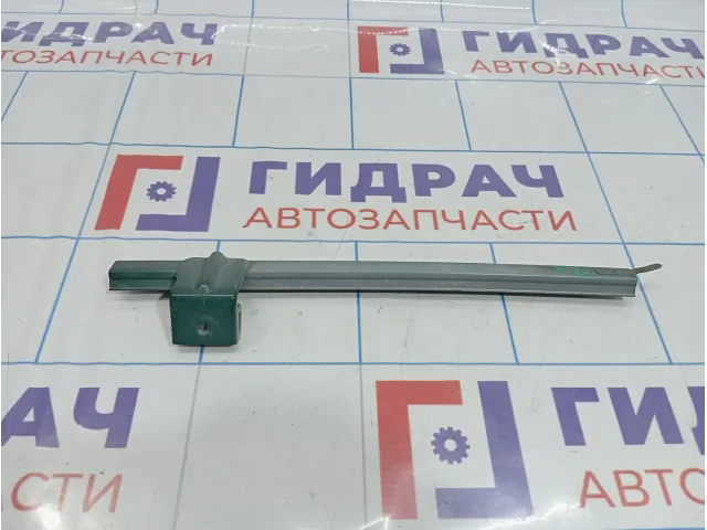 Направляющая стекла двери передней левой Toyota Land Cruiser 100 67404-60090