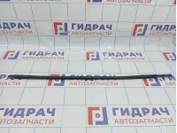 Накладка стекла переднего левого Toyota Land Cruiser 100 75720-60050