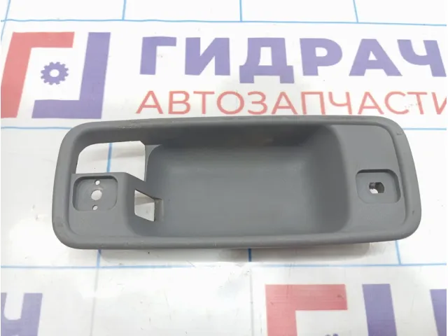 Накладка ручки багажника внутренней верхней Toyota Land Cruiser 100 69277-60030