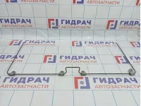 Торсион багажника Toyota Land Cruiser 100 68870-60010