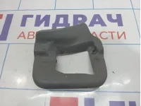 Крышка кронштейна сиденья правая Toyota Land Cruiser 100 79372-60040