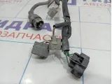Проводка двери передней левой Toyota Land Cruiser 100 82152-60331