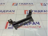 Кронштейн впускного коллектора левый Land Rover Discovery 3 (L319) LR005097