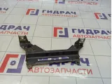 Кронштейн впускного коллектора правый Land Rover Discovery 3 (L319) LR002200