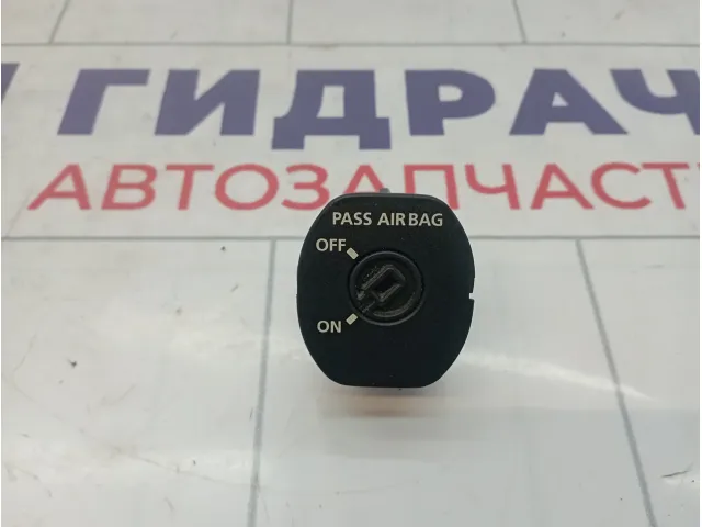 Выключатель AIR BAG Land Rover Discovery 3 (L319) YWL500050PVJ