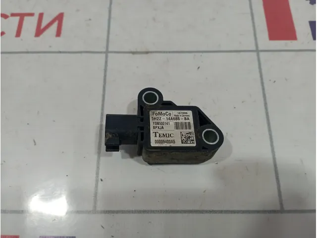 Датчик AIR BAG Land Rover Discovery 3 (L319) YDB500141