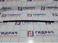 Накладка стекла переднего левого Land Rover Freelander II (L359) LR001688