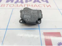 Моторчик заслонки отопителя Land Rover Freelander II (L359) LR022168