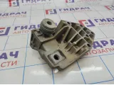 Кронштейн опоры двигателя правый Land Rover Freelander II (L359) LR004510