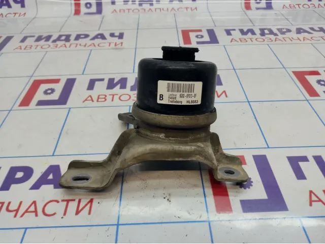 Опора двигателя правая Land Rover Freelander II (L359) LR021633