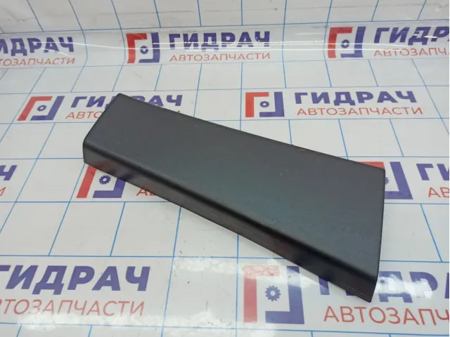 Обшивка стойки средней правой нижняя Land Rover Freelander II (L359) LR001743