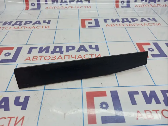 Накладка передней стойки правая Land Rover Freelander II (L359) LR007457