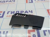 Решетка динамика на торпедо правая Land Rover Freelander II (L359) LR007273