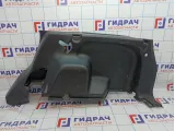 Обшивка багажника правая Land Rover Freelander II (L359) LR008965