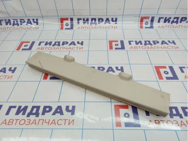 Обшивка двери багажника центральная Land Rover Freelander II (L359) LR014840