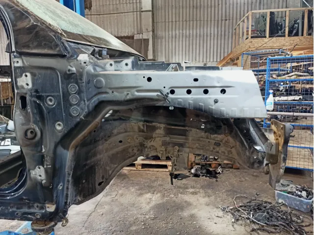 Лонжерон передний правый Land Rover Freelander II (L359)