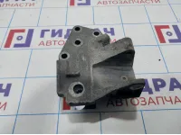 Кронштейн опоры двигателя Land Rover Freelander 2 LR004510