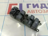 Блок управления стеклоподъемниками Land Rover Freelander 2 LR007401
