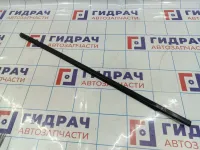 Накладка стекла переднего правого Land Rover Freelander 2 LR001687