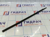 Накладка стекла переднего правого Land Rover Freelander 2 LR001687