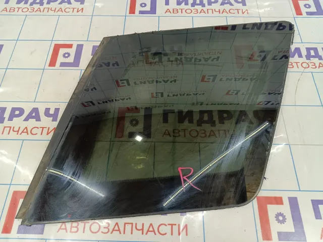 Стекло кузовное глухое правое Land Rover Freelander 2 LR001761