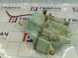 Бачок омывателя лобового стекла Land Rover Freelander 2 LR002305