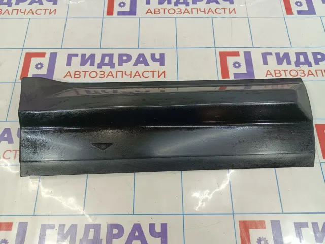 Накладка двери задней правой Land Rover Freelander 2 LR001672