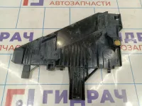 Кронштейн фар левый Land Rover Freelander 2 LR001542