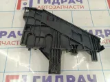 Кронштейн фар левый Land Rover Freelander 2 LR001542