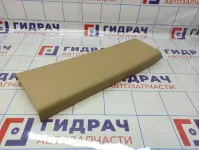 Обшивка стойки средней правой нижняя Land Rover Freelander 2 LR001744