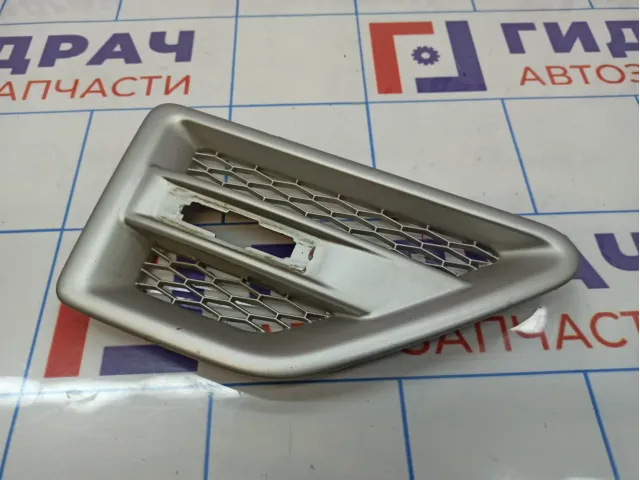 Накладка переднего крыла правого Land Rover Freelander 2 LR001658