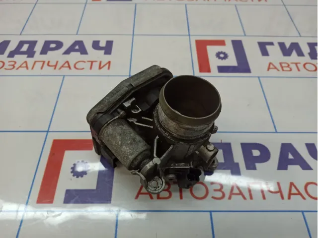 Заслонка дроссельная электрическая Land Rover Freelander 2 LR001001