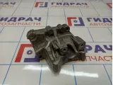 Кронштейн топливного фильтра Land Rover Freelander 2 LR001314