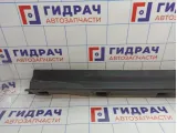 Накладка на порог (наружная) левая Land Rover Freelander 2 LR001682