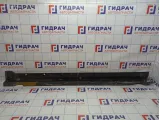 Накладка на порог (наружная) левая Land Rover Freelander 2 LR001682