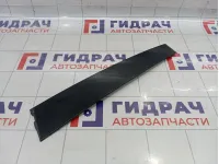 Накладка двери передней правой Land Rover Freelander 2 LR001690