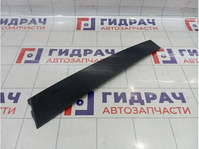 Накладка двери передней правой Land Rover Freelander 2 LR001690