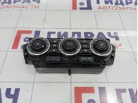 Блок управления климатической установкой Land Rover Freelander 2 LR002730