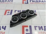 Блок управления климатической установкой Land Rover Freelander 2 LR002730