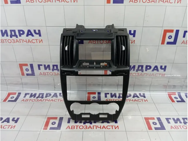 Рамка магнитолы Land Rover Freelander 2 LR007353