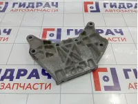 Кронштейн опоры КПП Land Rover Freelander 2 LR023696